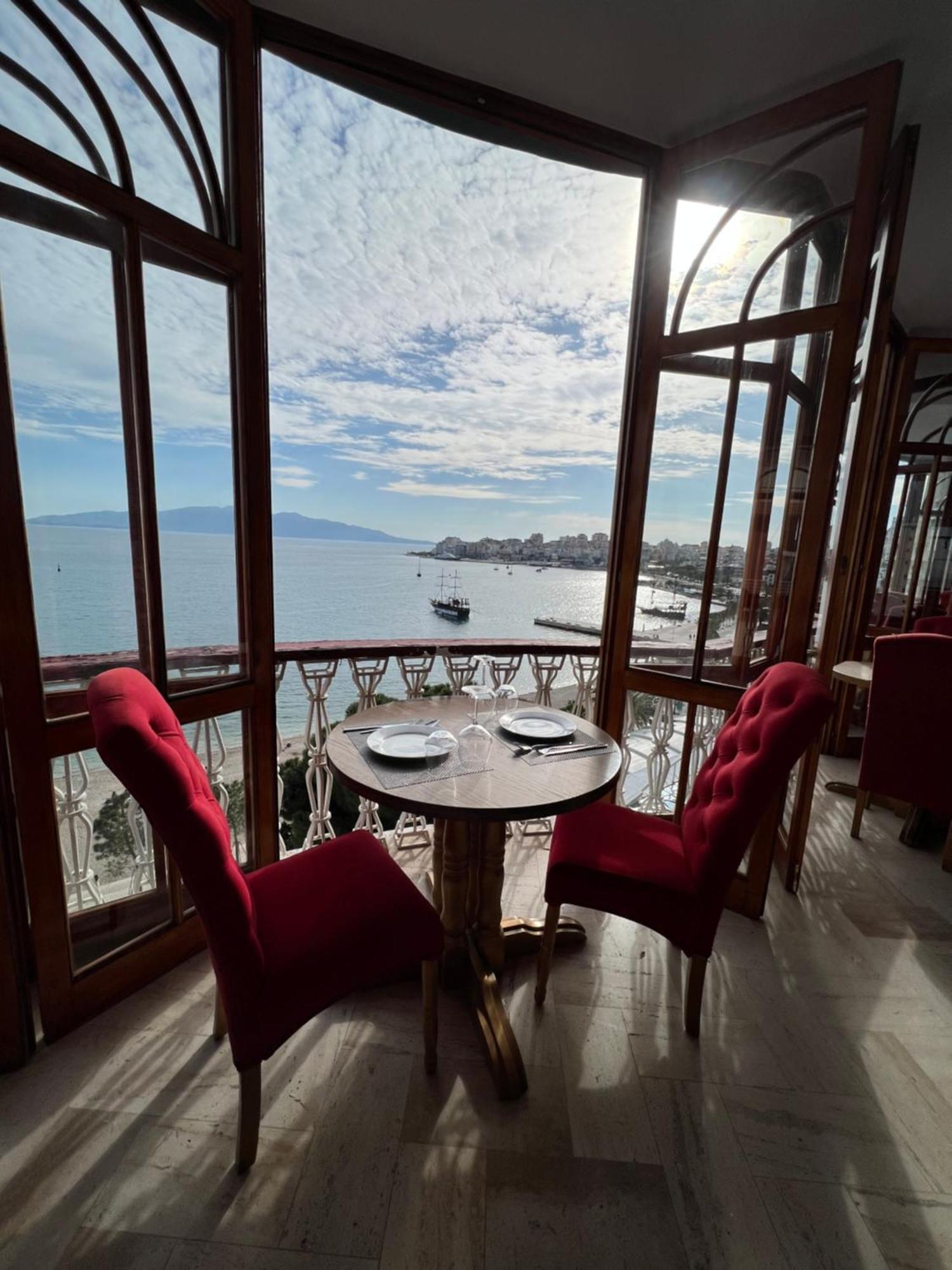 Monte Cristo Hotel With Rooftop Pool Sarandë Exterior foto