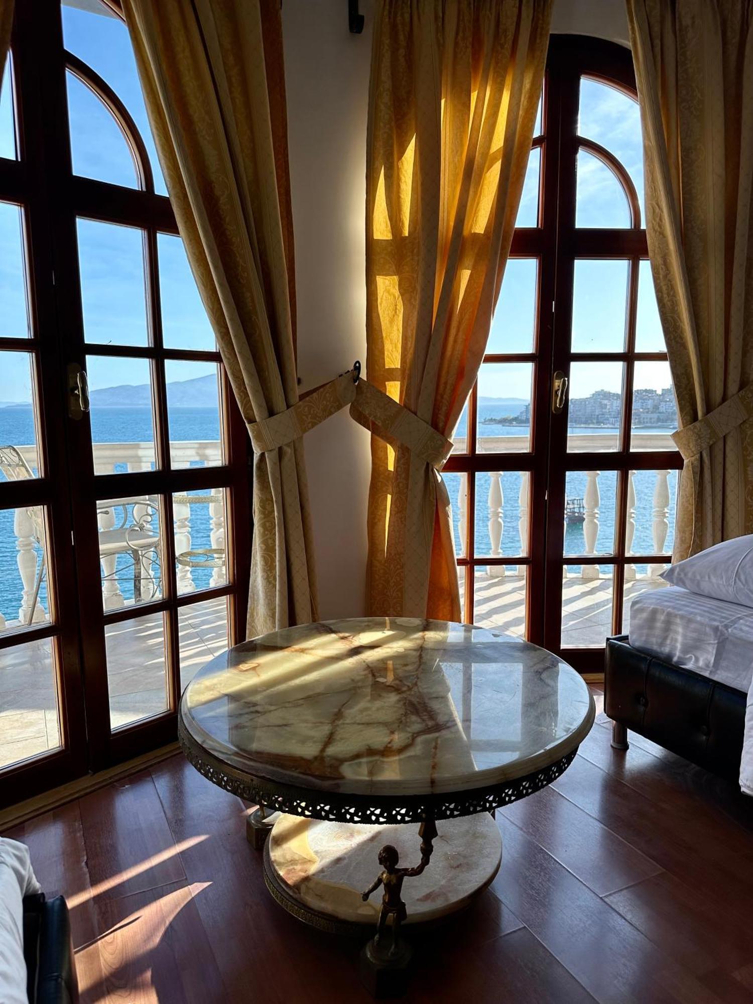 Monte Cristo Hotel With Rooftop Pool Sarandë Exterior foto