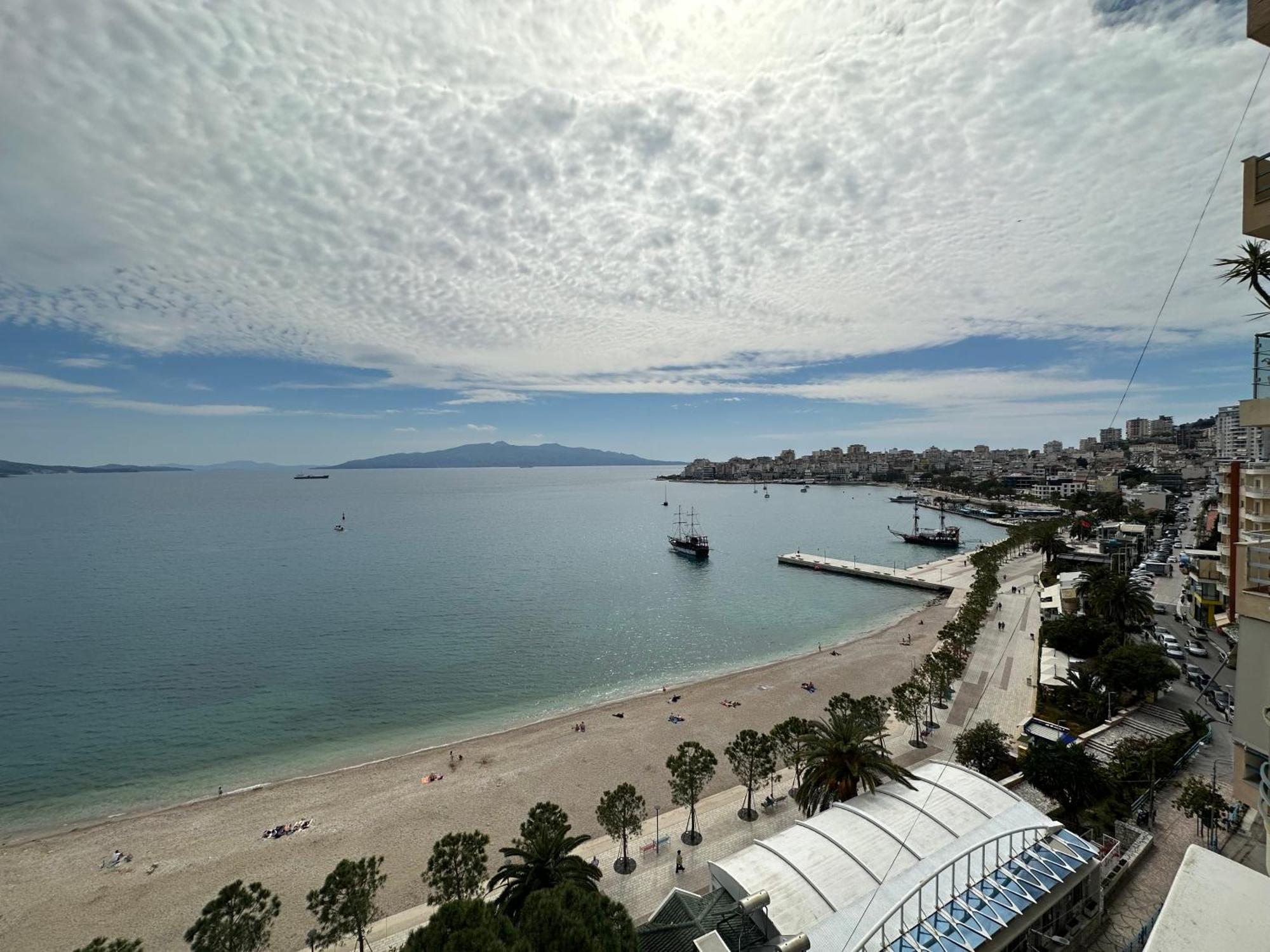 Monte Cristo Hotel With Rooftop Pool Sarandë Exterior foto